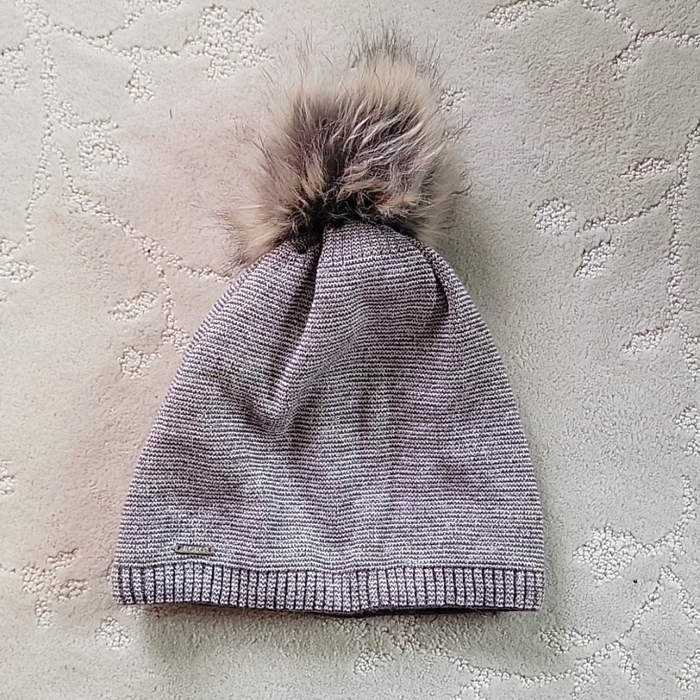 Winter Beanie Hat with fur pom